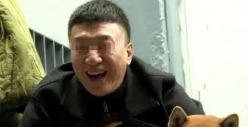 小舅子买房,丈母娘逼女婿出三十万,取钱时看到余额,女婿蒙了
