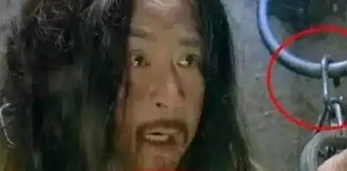 电视剧中又离谱又搞笑的穿帮,网友最后一个看一次笑一次
