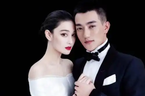 张馨予自嘲不敢看初舞台,何捷发声鼓励暴露爱称什么神仙称呼
