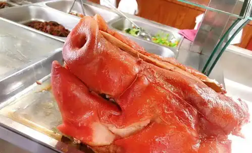 猪肉连降20周,为何熟食价格依然坚挺,熟食店老板成本不一样

