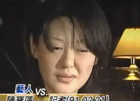 陈宝莲18岁儿子怒了孤儿身份被好友调侃嘲讽,回怼不觉得好笑
