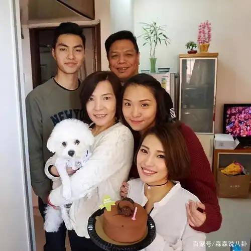 如花李健仁中风半瘫痪后发文曝近况,在古天乐甘比帮助下免费治疗

