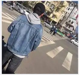 gif搞笑趣图这身材一看就不是练体操的料
