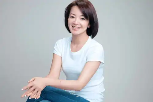 被大小s联手打压卑微到尘埃里的阿雅,逆袭成姐妹团的中流砥柱
