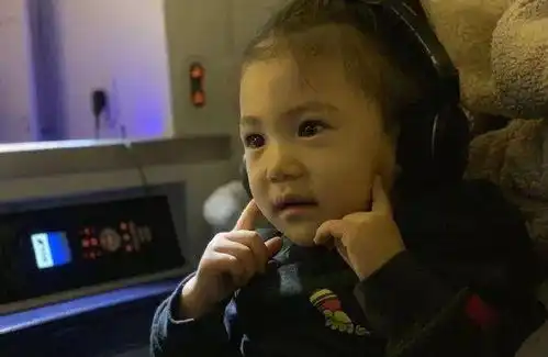 陈冠希女儿越长越漂亮,小小年纪就是高级脸
