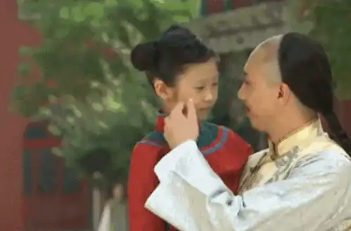 侮辱观众智商的搞笑穿帮镜头,网友导演你过来,我保证不打你
