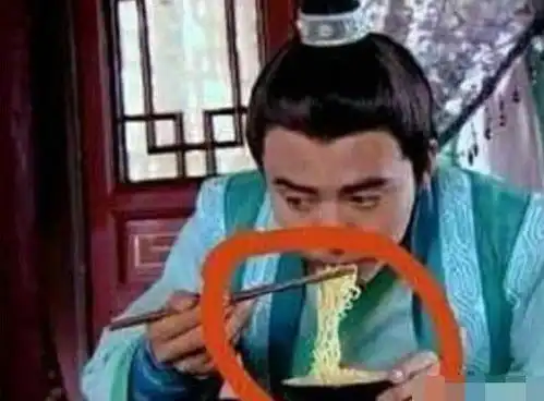 搞笑穿帮镜头,看一遍笑一次,网友导演肯定是个奇葩
