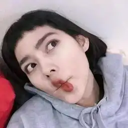 女生头像一天想他八百次次次寡欢次次委屈
