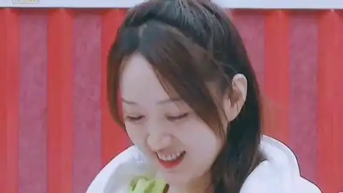 乘风破浪的姐姐杨钰莹挑战现代舞,袁姗姗爆笑模仿太精髓
