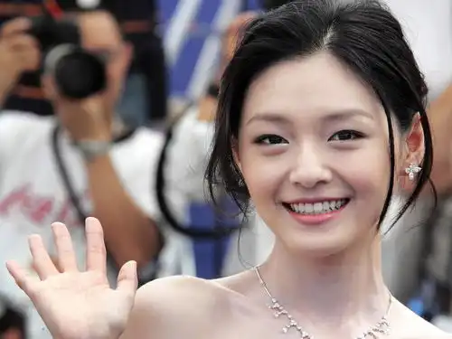 大s耿直发博自认杉菜是绿茶,评论区回复让人猝不及防吃了口狗粮
