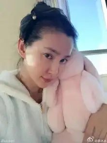 组图李冰冰素颜打包行李穿睡衣搞怪变女神经
