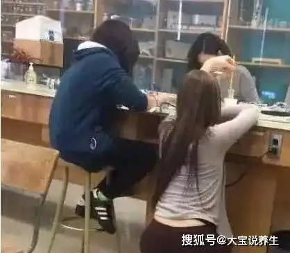 搞笑gif妈,你打住,打住,我不装杨过了妹子时候棉袄
