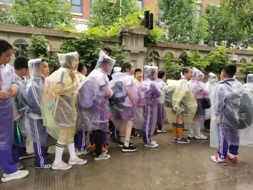 预警8级大风将至
