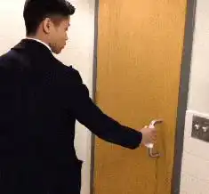 搞笑gif没看懂这是什么意思
