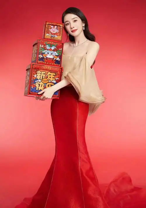 分享女明星新年祝福壁纸,赵丽颖甜美端庄,杨幂和baby温柔灵动
