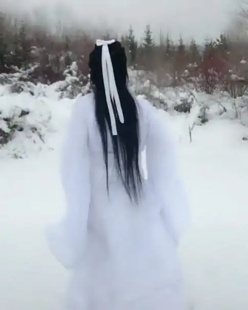 陈妍希的小龙女,刘亦菲的小龙女,都输给了这位拼多多版小龙女
