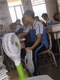 搞笑gif趣图走你,这咋不按套路出牌
