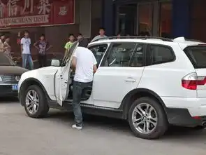 开大奔摆地摊绝对是地摊行业的富贵阶级
