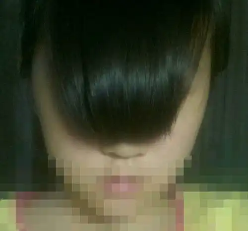 本人女学生一枚,请问上学时怎么搞这刘海啊复杂一点的也行

