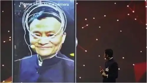 刷脸支付真的不安全吗用马云照片刷脸,结果弹出这4个字
