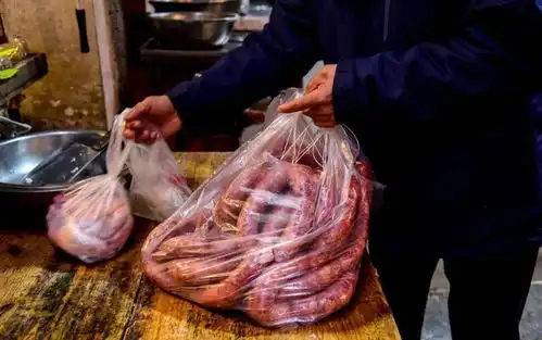盐亭人搞快,又该灌香肠了
