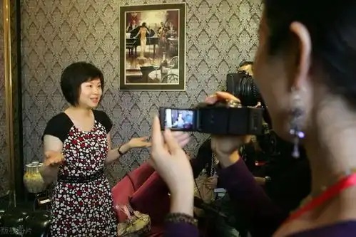 男人年轻时炸断了手,35岁时娶了个老女人,对方还要10彩礼钱
