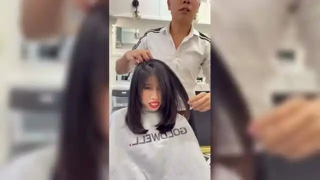 爆笑合集能喝酒的妹子最搞笑沙雕行为乐开怀
