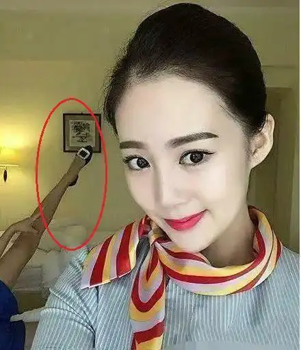 搞笑gif图真会享受生活,带着电饭煲上火车
