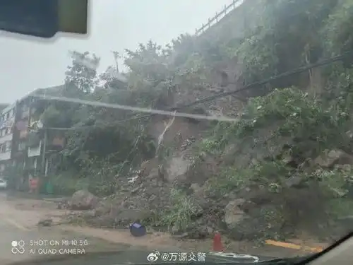 最新路况达州两个高速路口临时关闭
