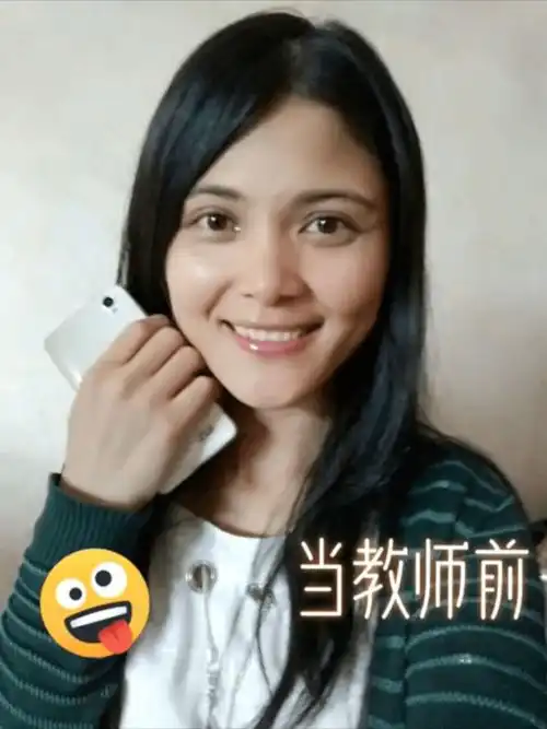 搞笑图片男朋友做了一条横幅来纪念爱情哈哈哈

