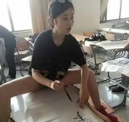 搞笑gif图白龙马重现江湖,终于看到了真正有矿的主了
