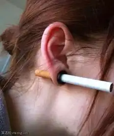 搞笑图片女神在外面和在家里的区别
