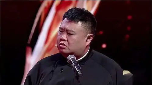 欢乐喜剧人孙越吐槽岳云鹏,李雪琴和孙越搭档说相声,爆笑全场
