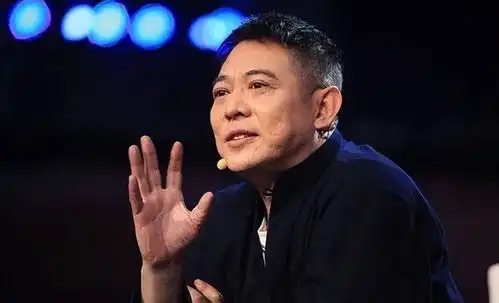 李连杰直言我20岁的时候,已经混的很不错了,经常去大会堂吃饭
