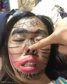 搞笑图片裤子都脱了,你就给我看这个
