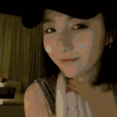 搞笑图片出差住酒店,女同事总爱这么玩
