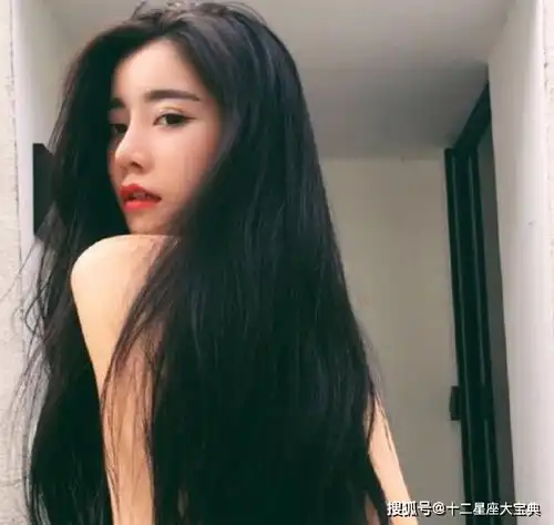 近期,左思右想旧情难忘,前顾后盼前任来访,躲不过复合的星座

