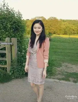 美女博士实验照走红征男友回家过年
