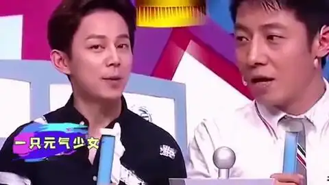 撒贝宁何炅方言主持春晚,这方言太搞笑了,要是春晚这样我一分钟不落的看
