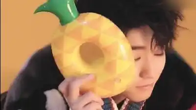王俊凯这照片拍的,真的自带搞笑成分啊
