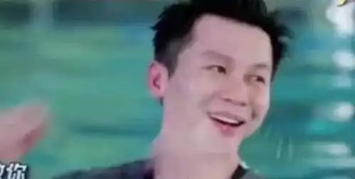明星脱妆李晨尴尬,baby成车祸现场,迪丽热巴满面油光
