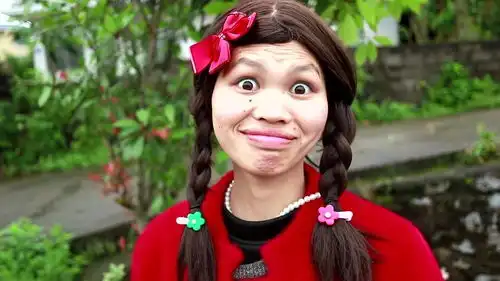 美女搞笑问答你本人好看还是照片好看妹纸的答案太搞笑了
