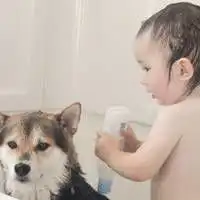 小孩和狗头像,萌宠与萌娃头像图片
