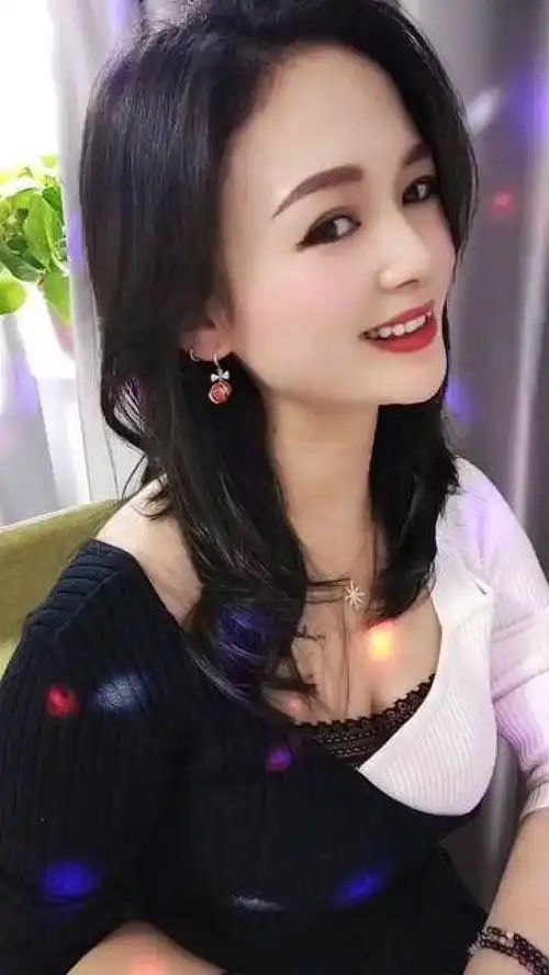 对口型搞笑卖萌幽默笑话美女
