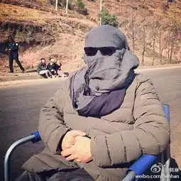 合影惨遭闪光灯华仔变阴阳脸这些年韩寒拍过的照片

