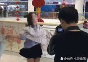 搞笑gif趣图二哈你要记得你去澡堂里也能找到适合的工作
