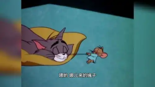 爆笑配音猫和老鼠杰瑞一拳把汤姆的嘴巴
