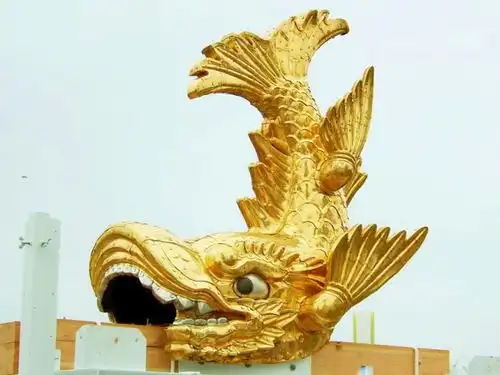 仁王立的姿势放水尿尿小童公仔各种姿势搞笑又羞耻
