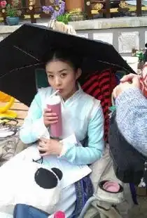 刘德华杨幂陈晓赵丽颖何炅明星自黑自拍照集合组图
