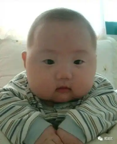 刚才在1路公交车上给两个大妈让了座,大妈坐下来就说..
